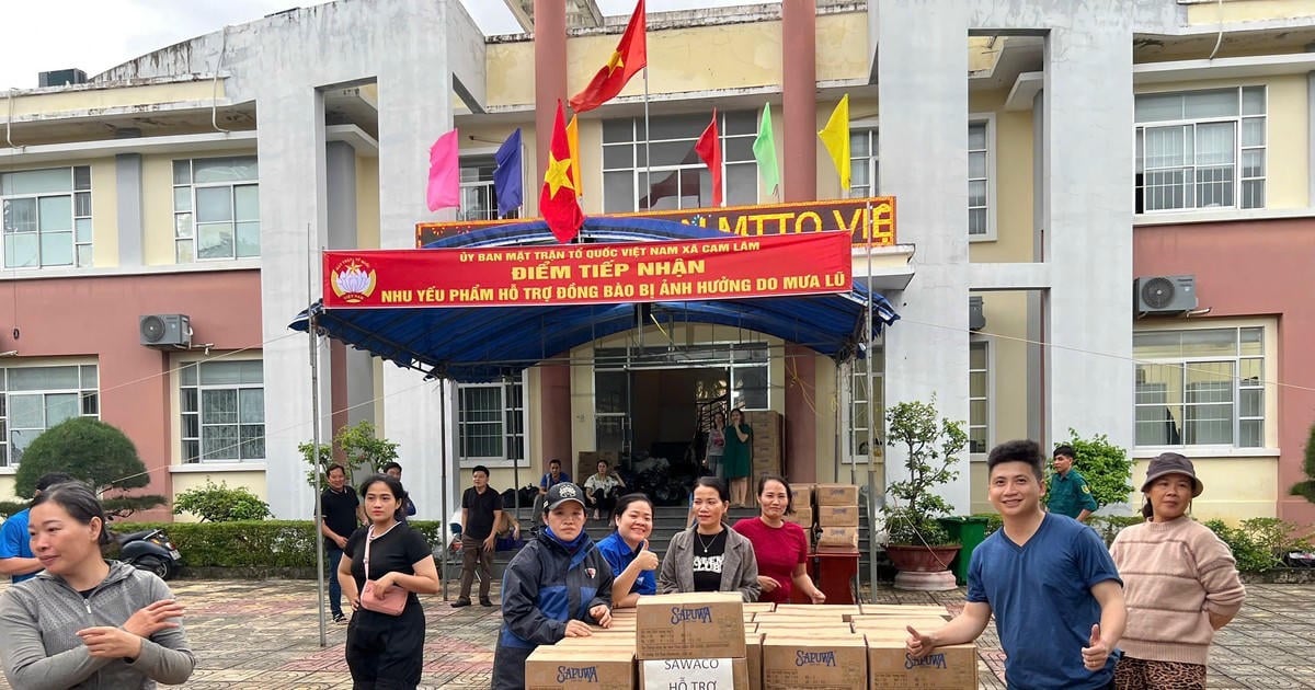 SAWACO przekazało mieszkańcom Khanh Hoa 2000 baryłek wody mineralnej.