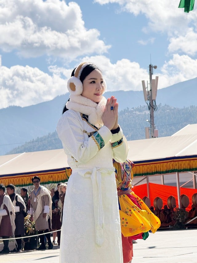 Hoa hậu Đền Hùng Giáng My đọ sắc bên cựu người mẫu Thủy Hương - Ảnh 7.