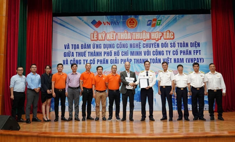 ホーチミン市はFPTと協力し、AIを活用して納税者を支援している。