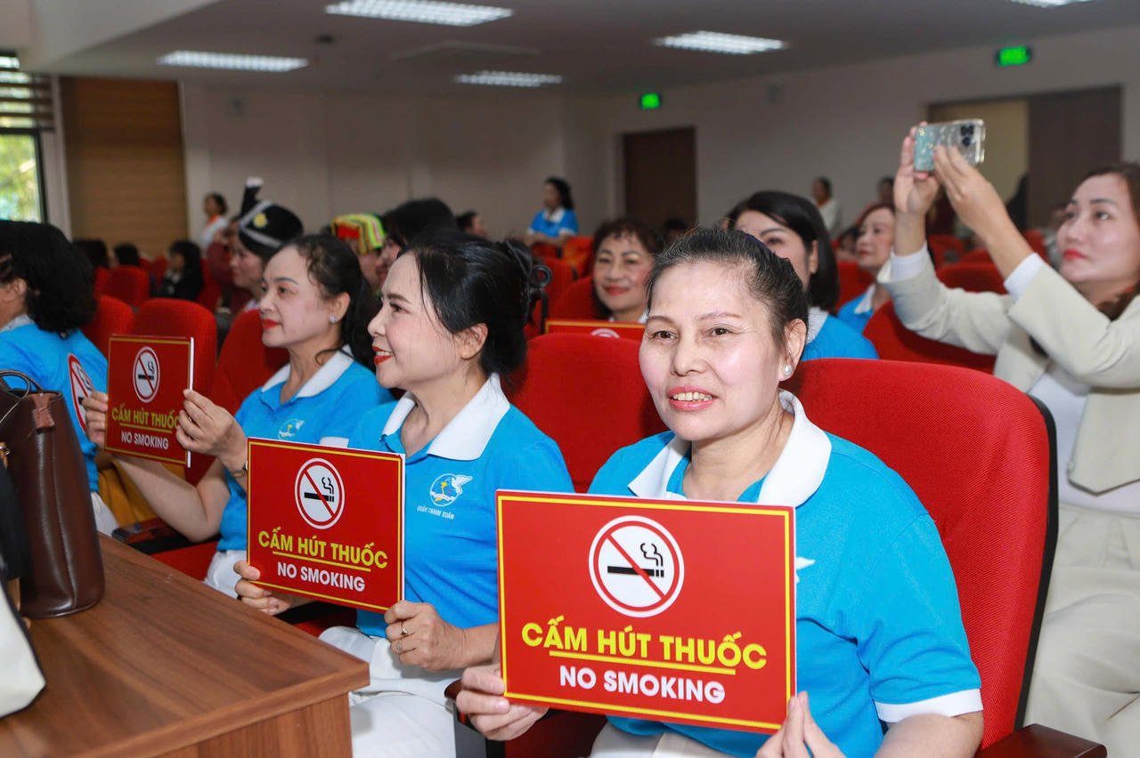 Com a força da engenhosidade, da criatividade e do espírito comunitário, as integrantes do sindicato local de mulheres expressaram muitas ideias singulares, visando à construção de um ambiente livre de fumo para um futuro sustentável. (Fonte: Comissão Organizadora)
