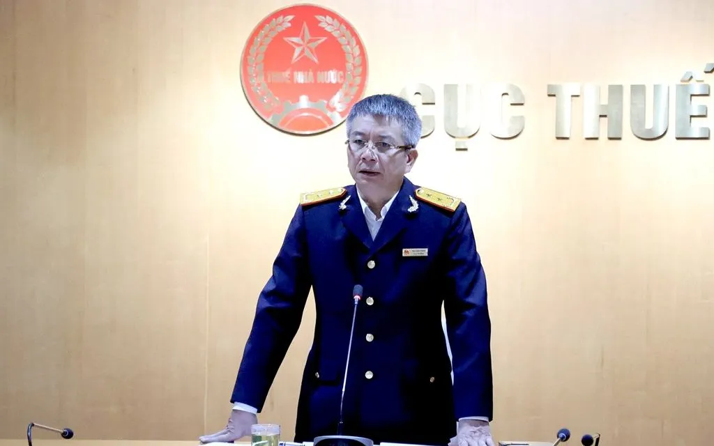 Directorul Mai Xuan Thanh a solicitat concentrarea pe combaterea fraudei cu rambursarea TVA-ului, în special în sectoarele comercializării aurului, argintului și pietrelor prețioase. Foto: Thuy Linh/VNA Cục trưởng Mai Xuân Thành đề nghị tập trung cao độ trong chống gian lận hoàn thuế GTGT nhất là đối với lĩnh vực kinh doanh vàng, bạc, đá quý. Ảnh: Thùy Linh/TTXVN