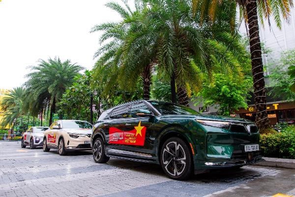 จากสถิติของ VinFast ในการส่งมอบรถยนต์มากกว่า 20,000 คันต่อเดือน: คุณภาพและมูลค่าเป็นปัจจัยสำคัญที่สุดในการตัดสินใจ