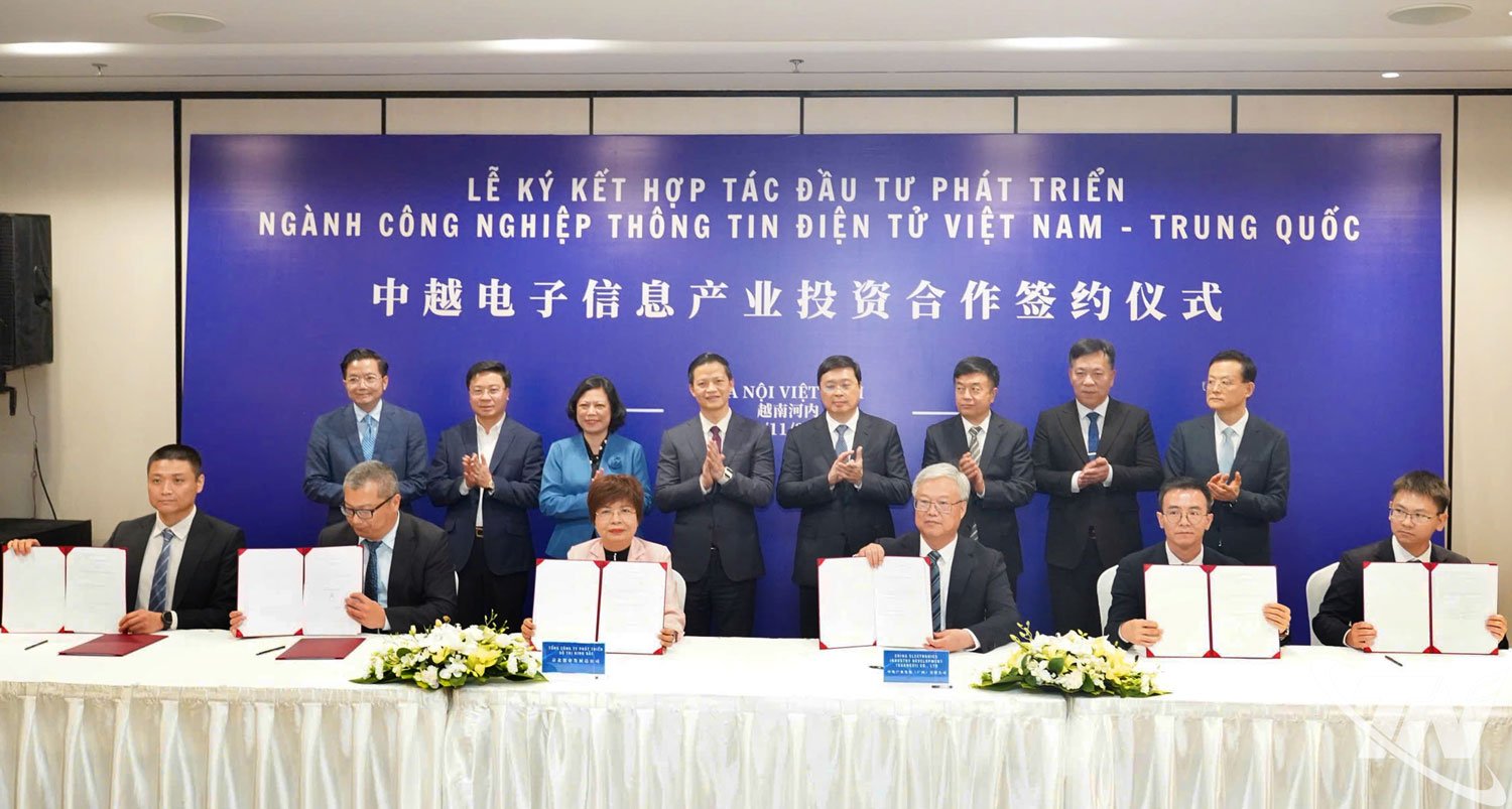 La China Electronics Industry Development Co., Ltd. (Guangxi) et la Kinh Bac Urban Development Corporation ont signé un accord de coopération avec des entreprises chinoises.