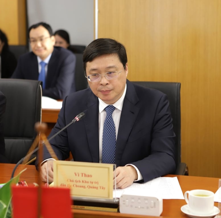 Объем торговли между Вьетнамом и Гуанси превышает 42 млрд долларов США: рост за счет инфраструктурных связей - Фото 2. Thương mại Việt Nam – Quảng Tây vượt 42 tỷ USD: Tăng trưởng từ kết nối hạ tầng- Ảnh 2.