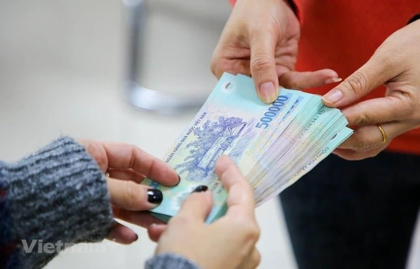 Het Ministerie van Binnenlandse Zaken verzocht de gemeenten om vóór 25 december verslag uit te brengen over de Tet-bonussen.