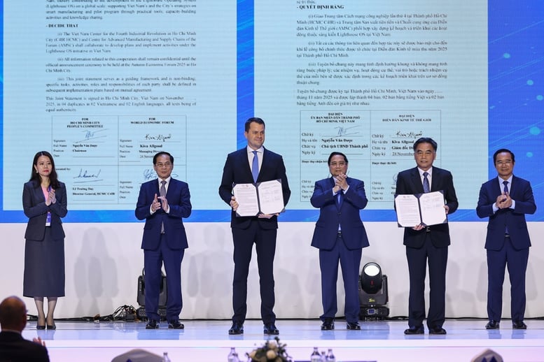 Thủ tướng chia sẻ về những yếu tố định hình Việt Nam trong kỷ nguyên vươn mình- Ảnh 6.