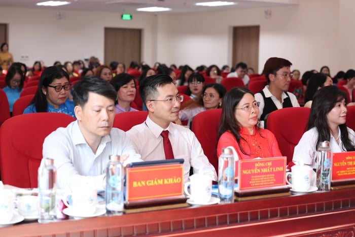 Đảng bộ TƯ Hội LHPN Việt Nam sinh hoạt chuyên đề kỷ niệm 95 năm thành lập Hội- Ảnh 2.