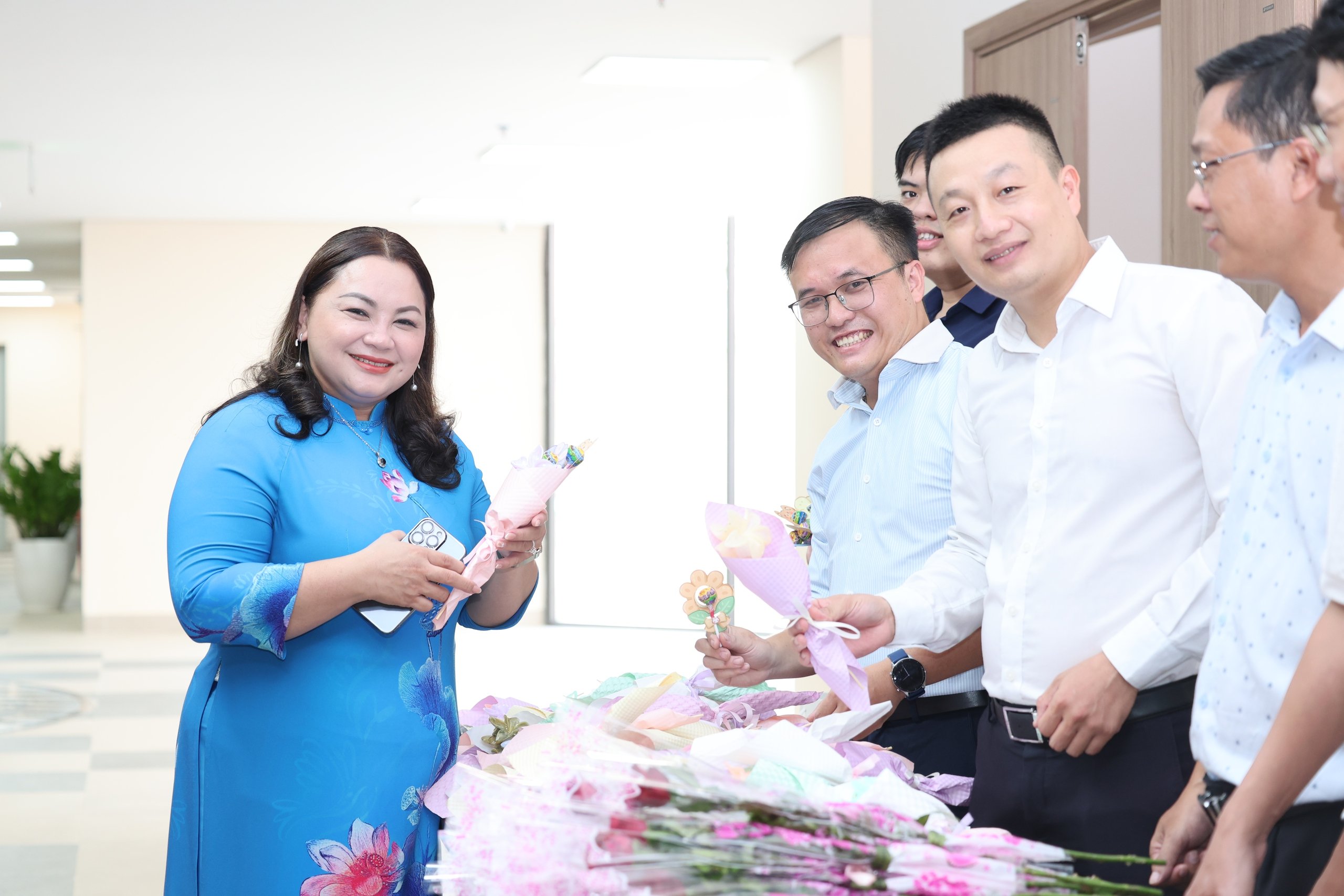 Đảng bộ TƯ Hội LHPN Việt Nam sinh hoạt chuyên đề kỷ niệm 95 năm thành lập Hội- Ảnh 7.