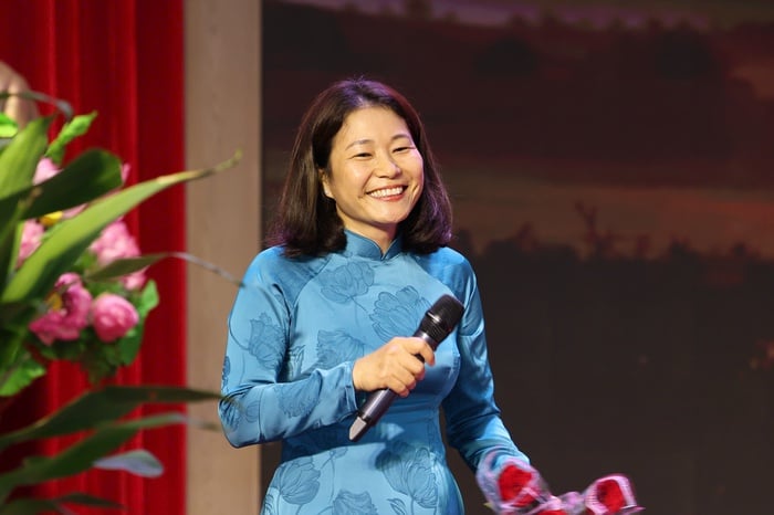 Đảng bộ TƯ Hội LHPN Việt Nam sinh hoạt chuyên đề kỷ niệm 95 năm thành lập Hội- Ảnh 8.