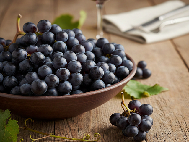 4 trái cây rẻ tiền nhưng tốt bất ngờ cho tim mạch - Ảnh 1.