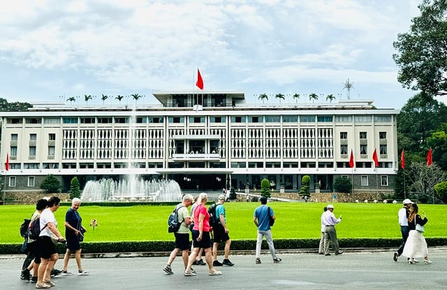 'Bật chế độ kiếm tiền' cho di sản TP.HCM- Ảnh 1.