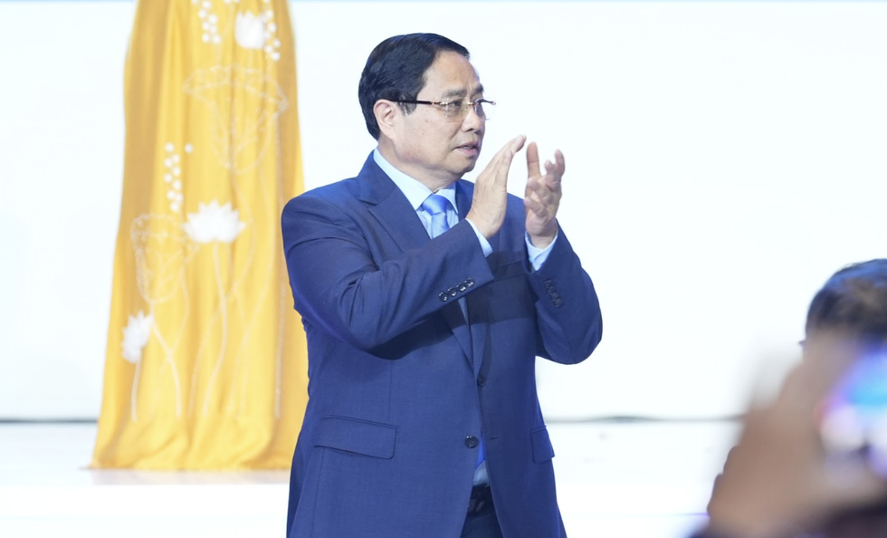 Premier rozmawia z dyrektorem Światowego Forum Ekonomicznego, 60 minut na omówienie strategii dla Wietnamu - 2