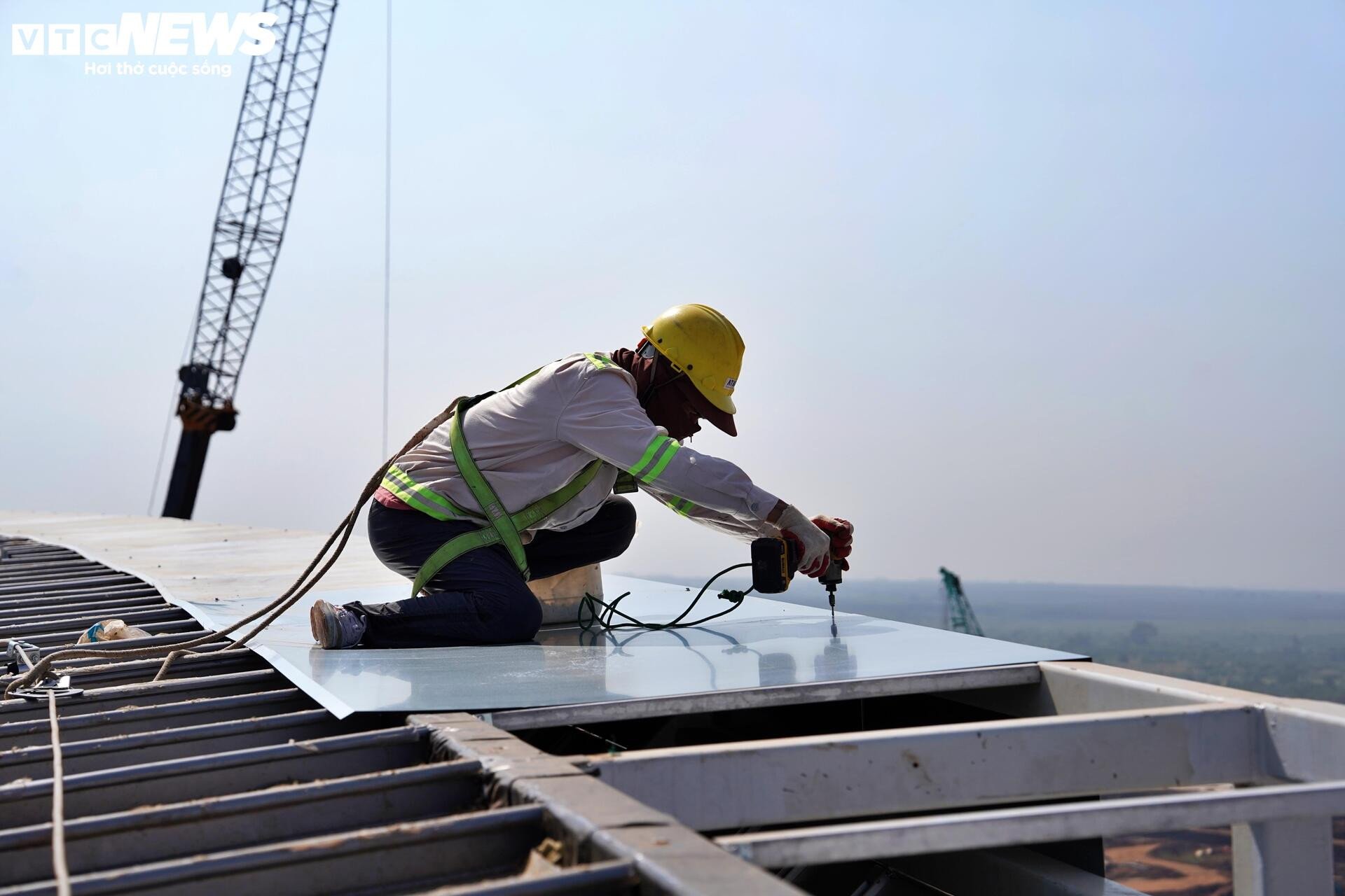 Uvnitř terminálu letiště Long Thanh před prvním letem - 12