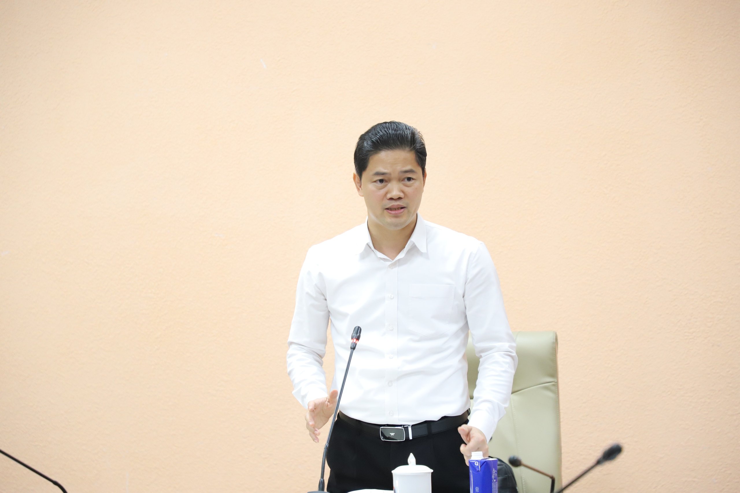 Bộ Y tế tiếp tục nỗ lực cắt giảm, đơn giản hoá thủ tục hành chính- Ảnh 1.