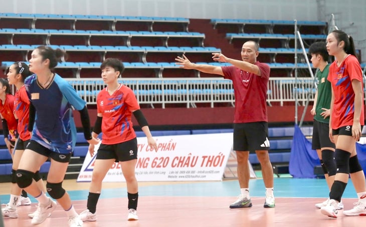 Bóng chuyền nữ Việt Nam - Ảnh 1.