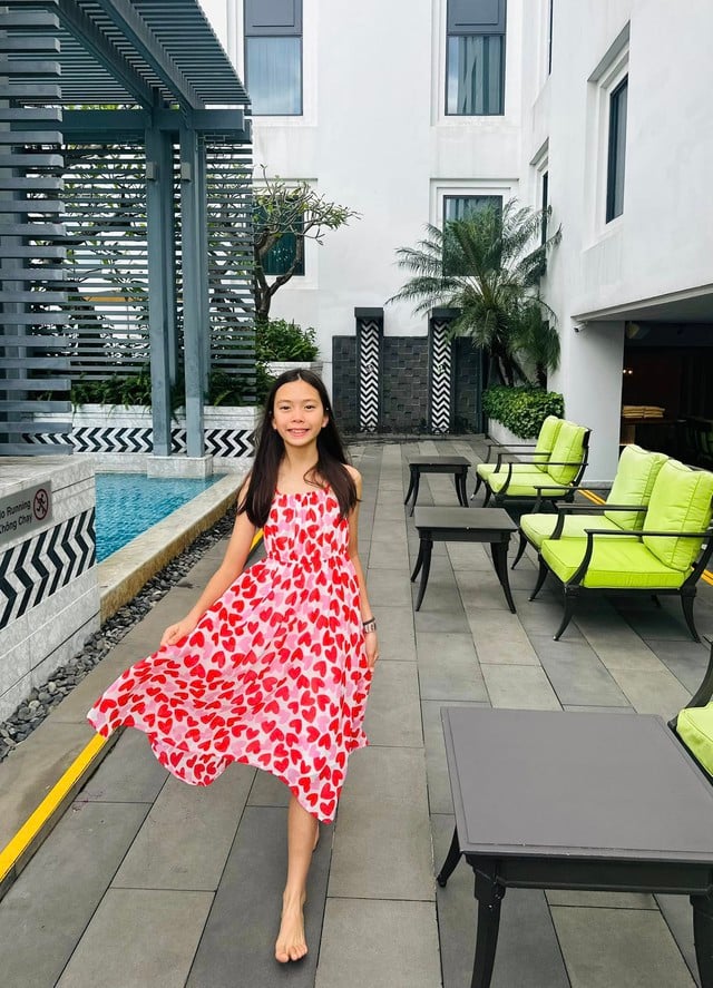 11 tuổi con gái Đoan Trang diện áo dài gây sốt - Ảnh 6.