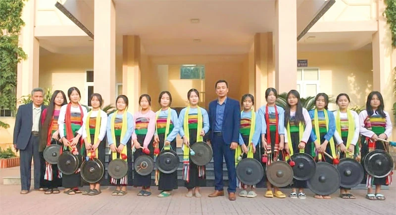 La cultura nacional en el equipaje de la joven generación