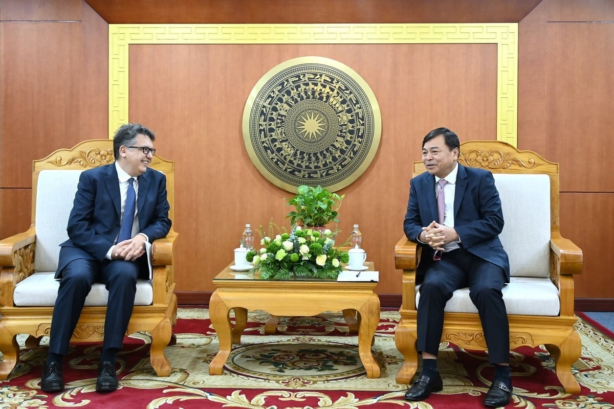 Cuộc tiếp và làm việc giữa Thứ trưởng Bộ NN-MT và Tổng Giám đốc Khu vực Châu Á, Châu Đại dương và Châu Phi (AOA) - Tập đoàn Nestlé. Ảnh: Kiều Chi.