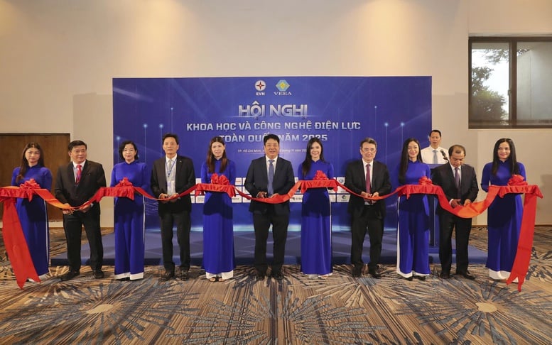 Otwarcie Krajowej Konferencji Naukowo-Technologicznej o Energii Elektrycznej 2025 - Zdjęcie 1. Khai mạc Hội nghị Khoa học và Công nghệ Điện lực toàn quốc năm 2025- Ảnh 1.