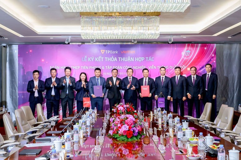 TPBank và Viettel hợp tác chiến lược thúc đẩy chuyển đổi số toàn diện- Ảnh 2.