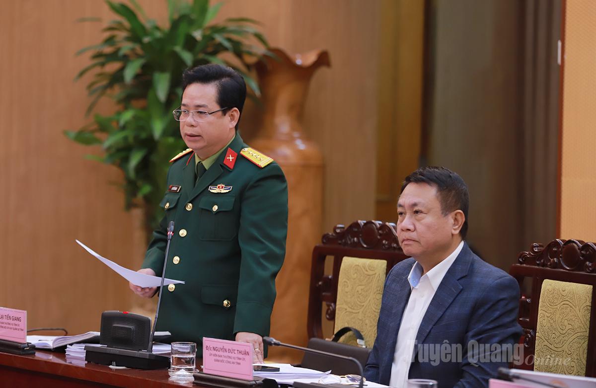 De commandant van het Provinciaal Militair Commando besprak tijdens de vergadering