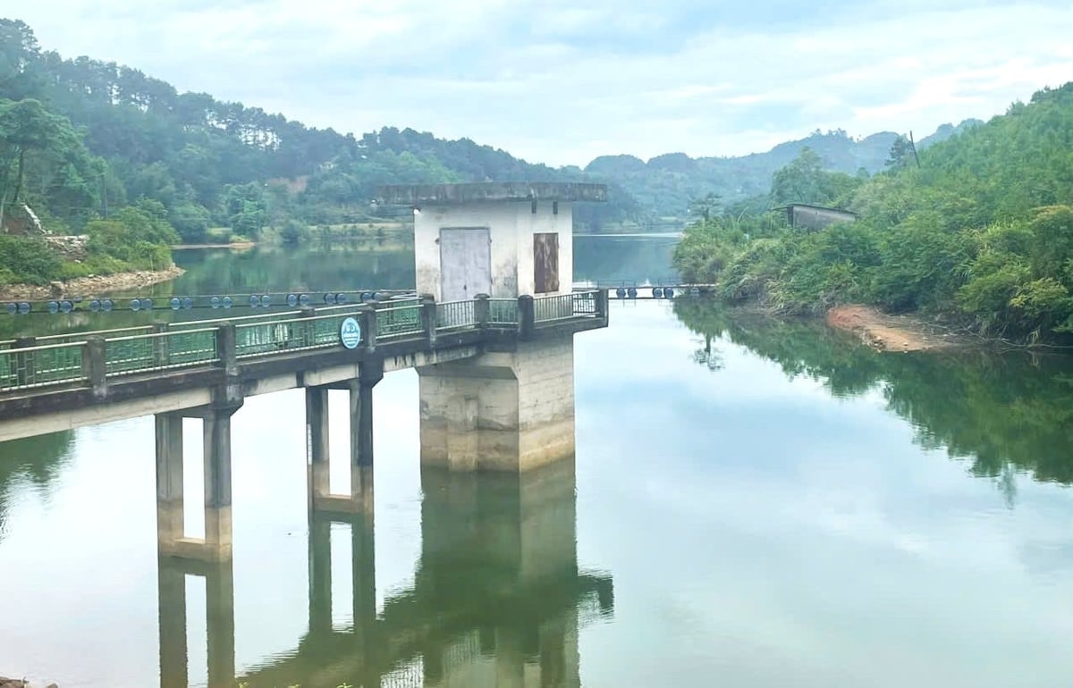 Hồ Bản Chang ở xã Ngân Sơn, tỉnh Thái Nguyên bị hư hỏng do ảnh hưởng mưa lũ thời gian vừa qua. Ảnh: Ngọc Tú.