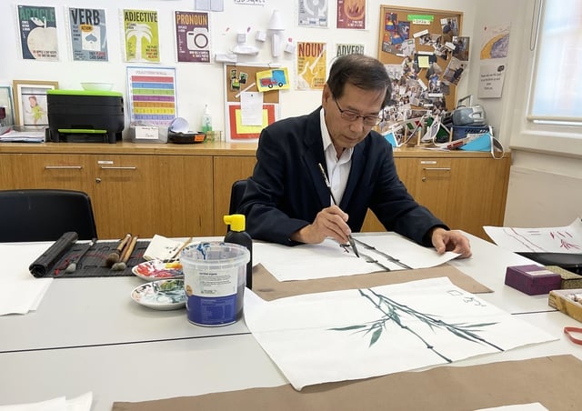 La 15 ani de la întoarcerea în Vietnam, lucrarea „Zen, caligrafie, pictură” a lui Tram Kim Hoa provoacă surprize - Fotografia 4.