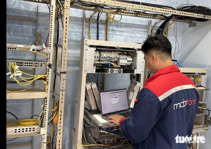 Chạy đua khôi phục lưới viễn thông vùng lũ Phú Yên - Ảnh 3.