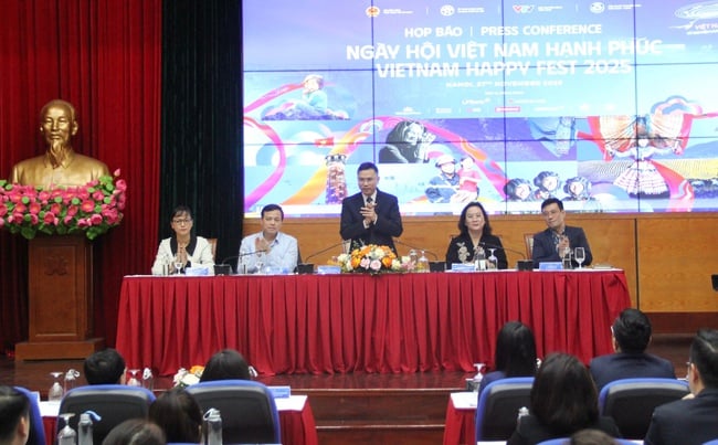 “Vietnam Happy Fest 2025 - Vietnam Happy Festival” នឹងប្រព្រឹត្តទៅចាប់ពីថ្ងៃទី ៥ ដល់ថ្ងៃទី ៧ ខែធ្នូ នៅផ្លូវដើរបឹង Hoan Kiem ទីក្រុងហាណូយ - រូបថត ១.