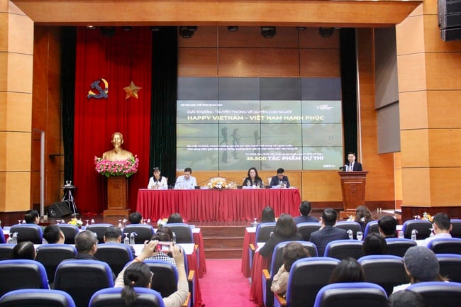 “Vietnam Happy Fest 2025 - Vietnam Happy Festival” នឹងប្រព្រឹត្តទៅចាប់ពីថ្ងៃទី ៥ ដល់ថ្ងៃទី ៧ ខែធ្នូ នៅផ្លូវដើរបឹង Hoan Kiem ទីក្រុងហាណូយ - រូបថត ៣.