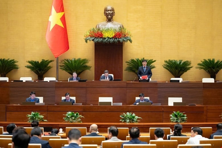 Quốc hội thống nhất cấm thuốc lá điện tử, thuốc lá nung nóng và khí N2O để bảo vệ sức khỏe cộng đồng, phù hợp Nghị quyết 173 và khuyến nghị của WHO. Ảnh: Quochoi.vn.