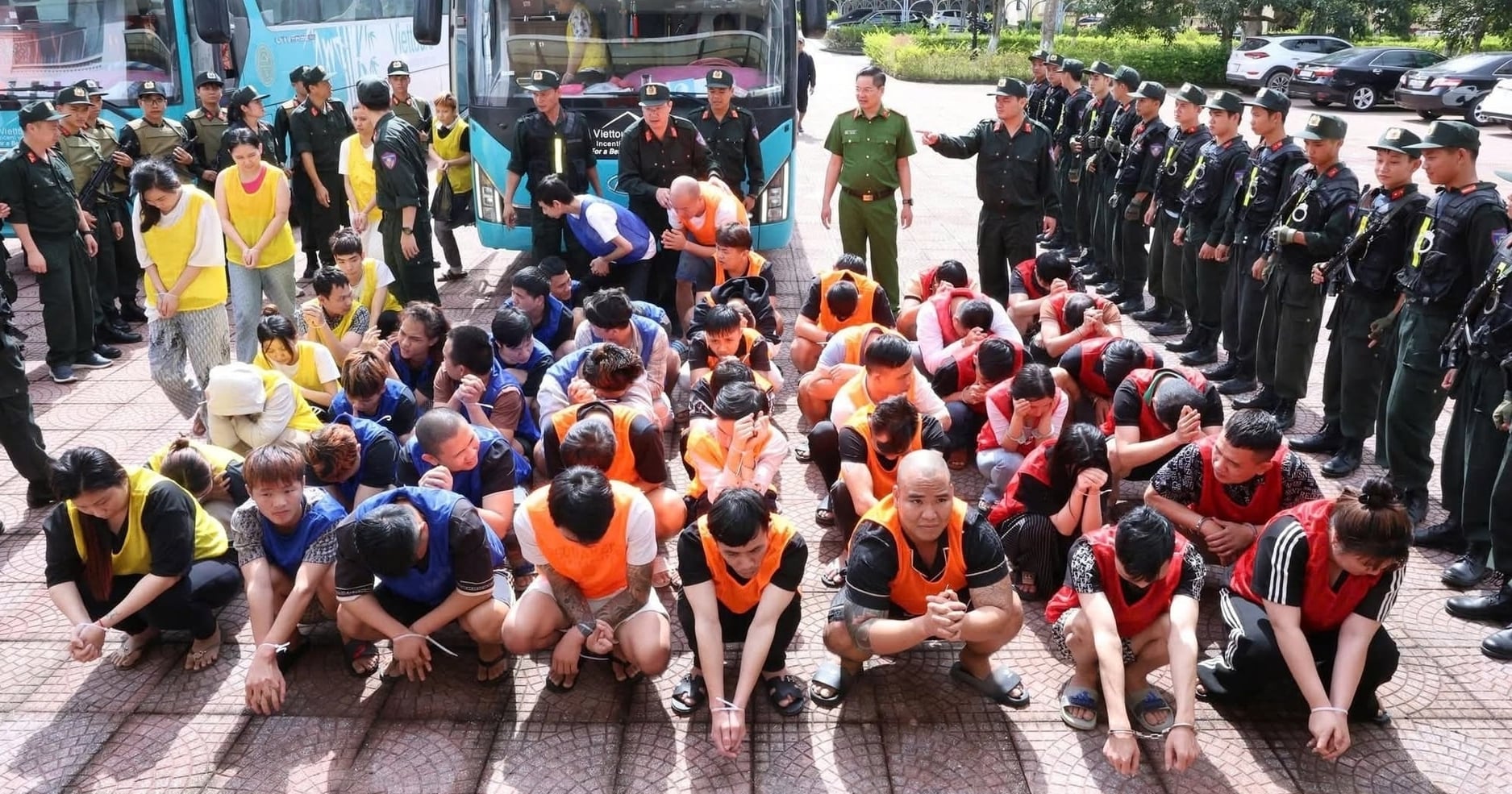 Các đối tượng bị bắt giữ. Ảnh: Công an tỉnh Lai Châu. 