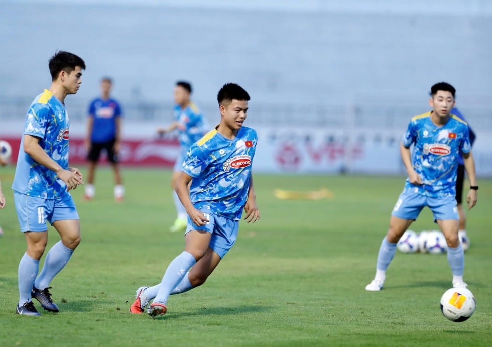 Senarai akhir 23 pemain Vietnam U.23 untuk Sukan SEA 33 telah didedahkan, 5 pemain tersingkir - Foto 3.