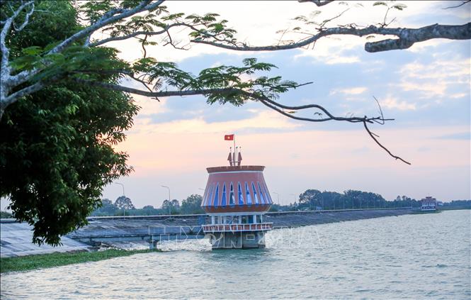 ຄຳບັນຍາຍຮູບພາບ