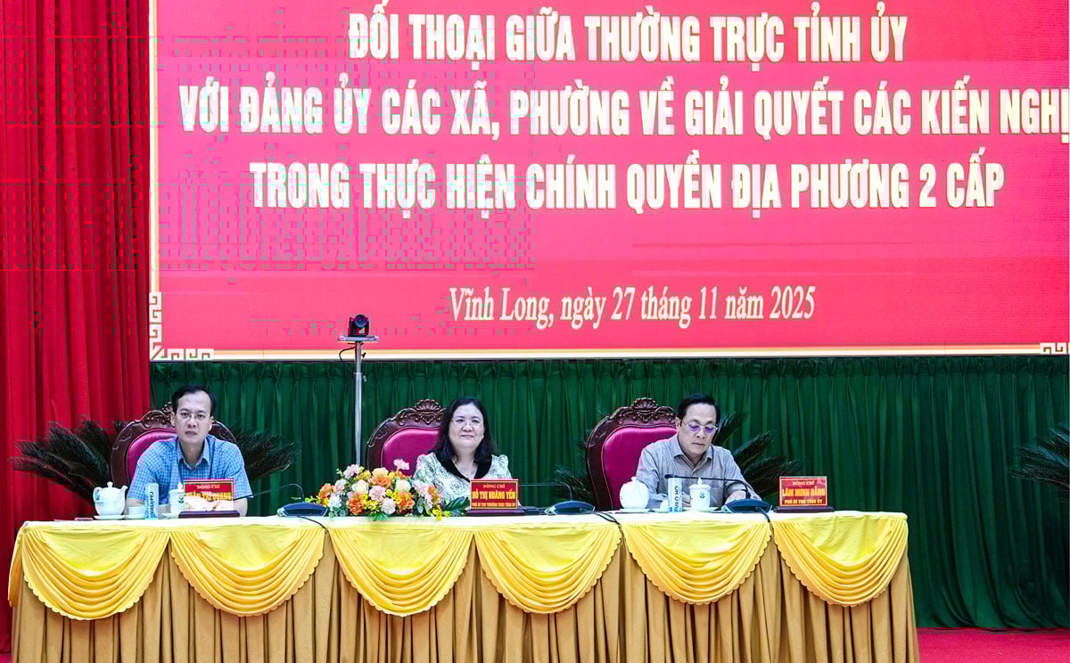 ຄະນະ​ປະຈຳ​ພັກ​ແຂວງ ​ໄດ້​ດຳ​ເນີນ​ການ​ເຈລະຈາ​ກັບ​ຄະນະ​ພັກ​ຂອງ​ບັນດາ​ຕາ​ແສງ ​ແລະ ທ້ອງ​ຖິ່ນ.