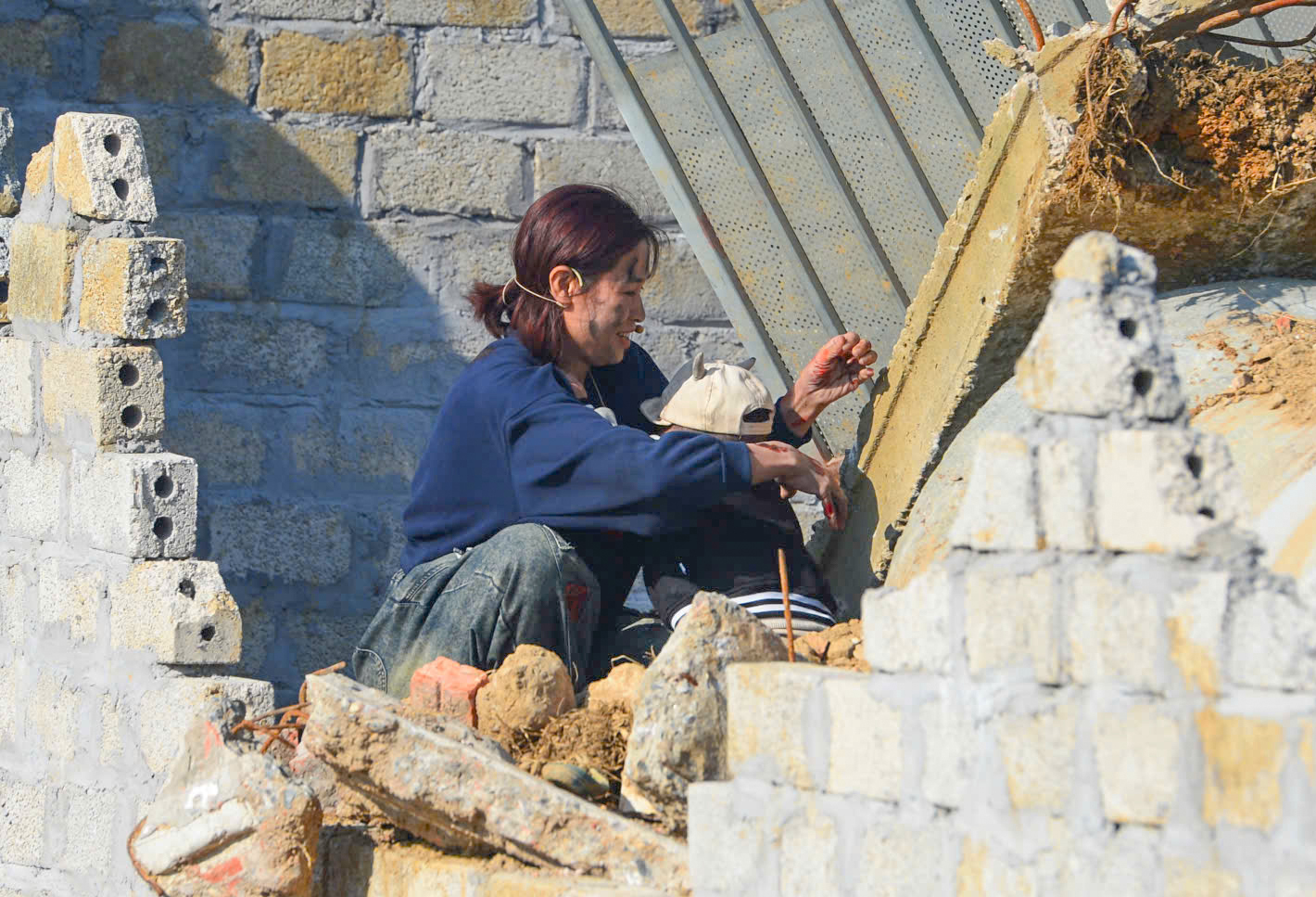 Truppe vietnamite e indiane conducono un'esercitazione di soccorso in caso di terremoto al VINBAX 2025 - Foto 22.