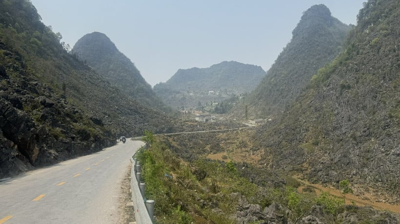 Το Tuyen Quang απαγορεύει την κυκλοφορία πολλών τύπων οχημάτων στην Εθνική Οδό 4C κατά τη διάρκεια του Φεστιβάλ Λουλουδιών Φαγόπυρου.