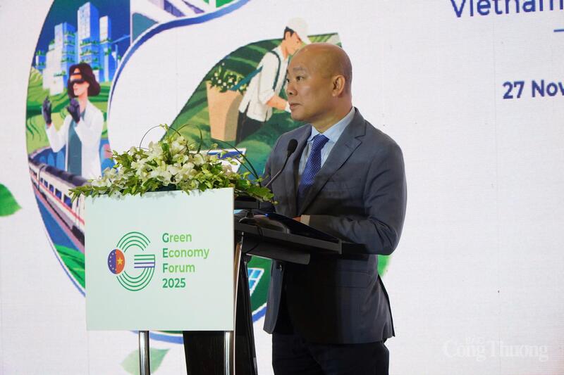 Vu Ba Phu, chef för handelsfrämjande byrån vid industri- och handelsministeriet, betonade att 35 år av diplomatiska förbindelser mellan Vietnam och Europa tydligt återspeglar nivån av strategiskt förtroende för det bilaterala säkerhets- och ekonomiskt samarbetet.