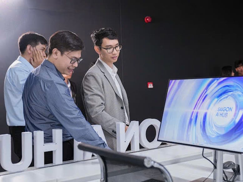 VNG lansează Saigon AI Hub pentru a promova inovația și transformarea digitală națională - Fotografia 2. VNG ra mắt Saigon AI Hub thúc đẩy đổi mới sáng tạo và chuyển đổi số quốc gia- Ảnh 2.