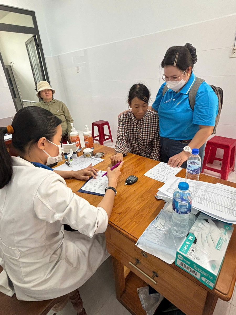 ছবির ক্যাপশন