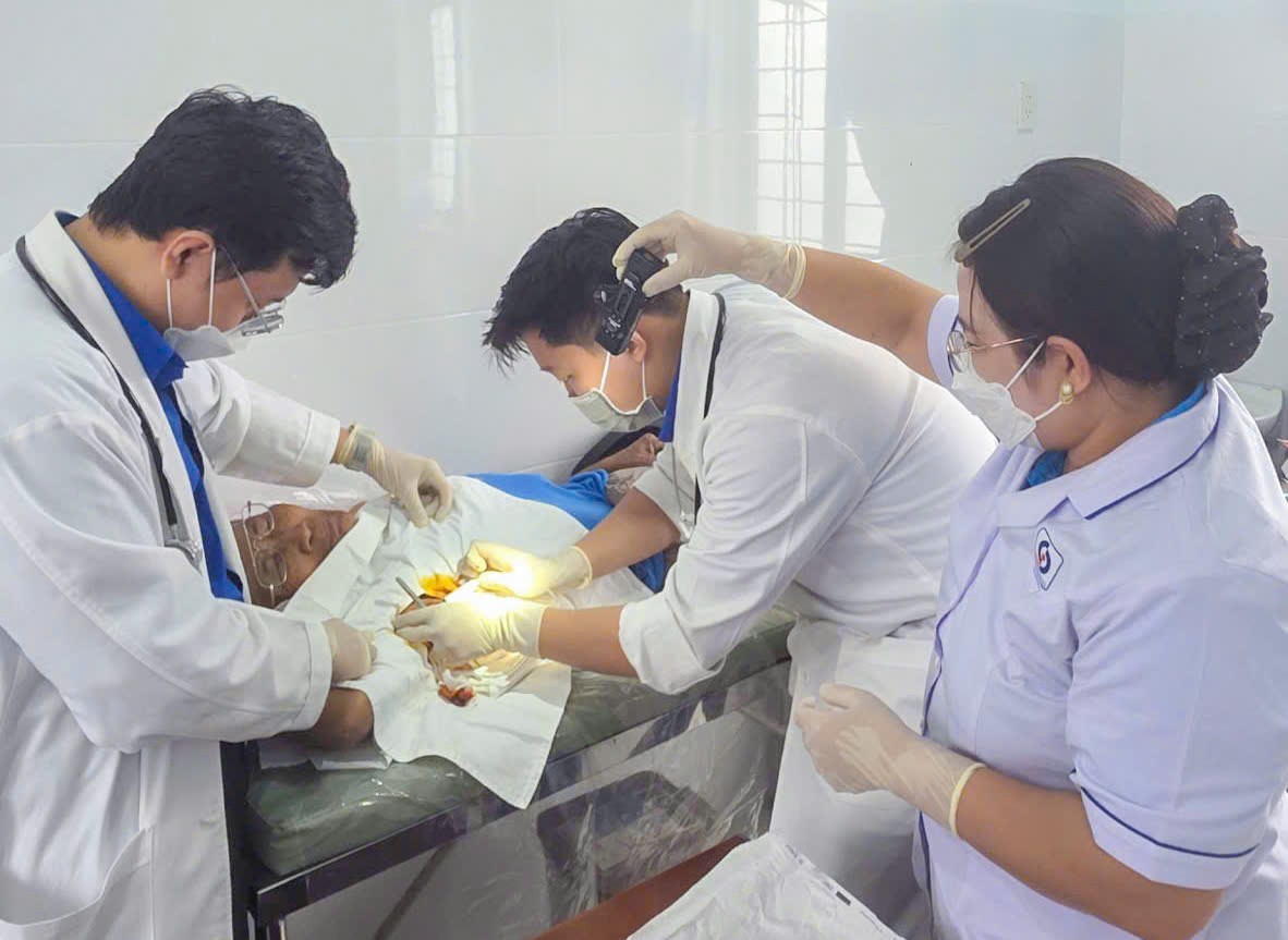 ছবির ক্যাপশন