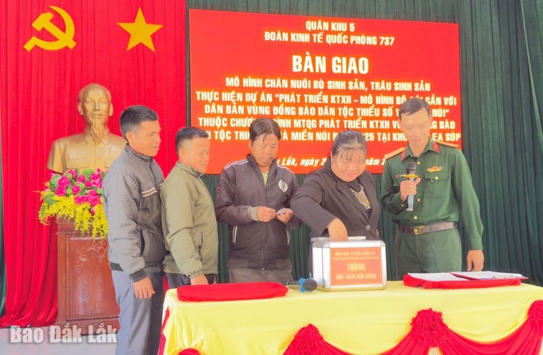 Oamenii trag la sorți