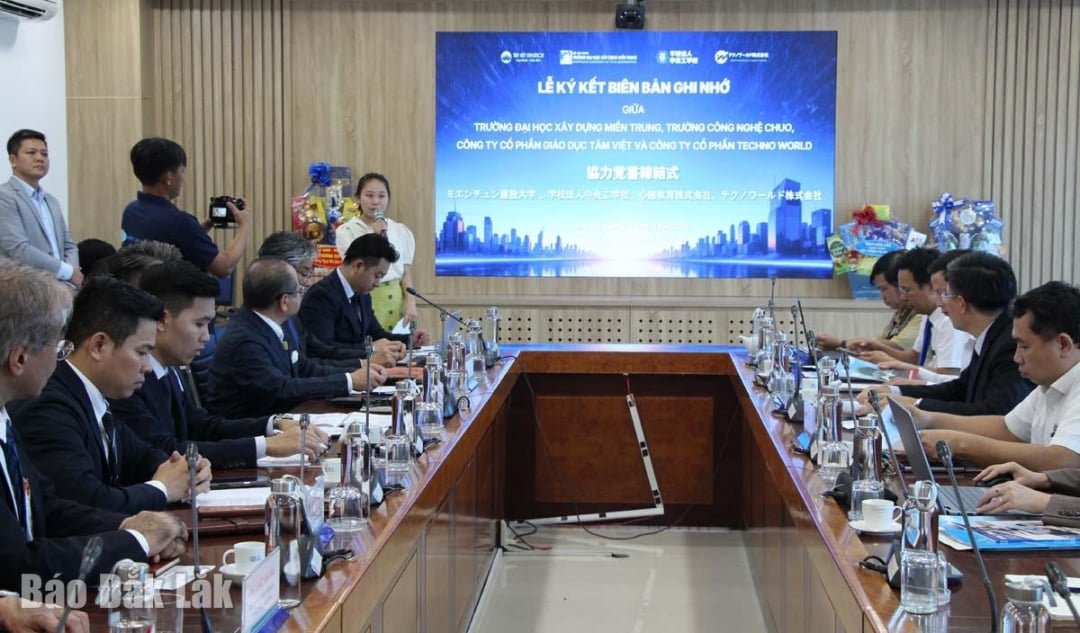 Unit berbincang dan bersetuju tentang kandungan kerjasama