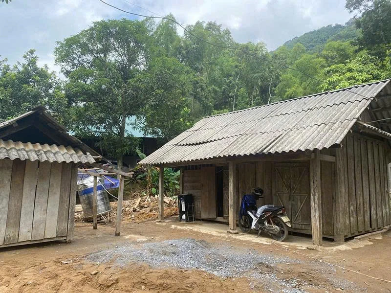 Ένα άρτιο σχολείο είναι επειγόντως απαραίτητο για το χωριό Ξα Μανγκ.