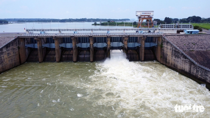 hồ dầu tiếng - Ảnh 1.