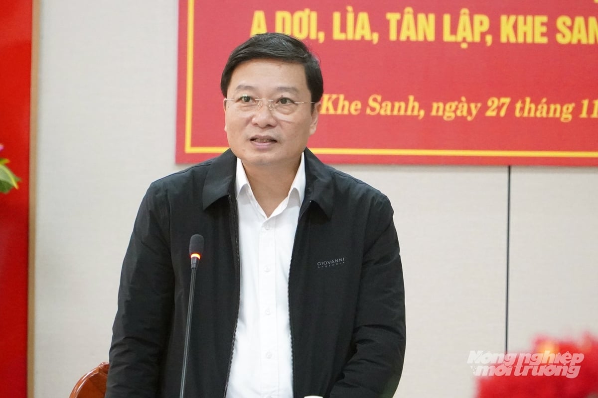 Ông Lê Hồng Vinh, Chủ tịch UBND tỉnh Quảng Trị chủ trì buổi làm việc với các xã phía Tây Nam. Ảnh: Võ Dũng.