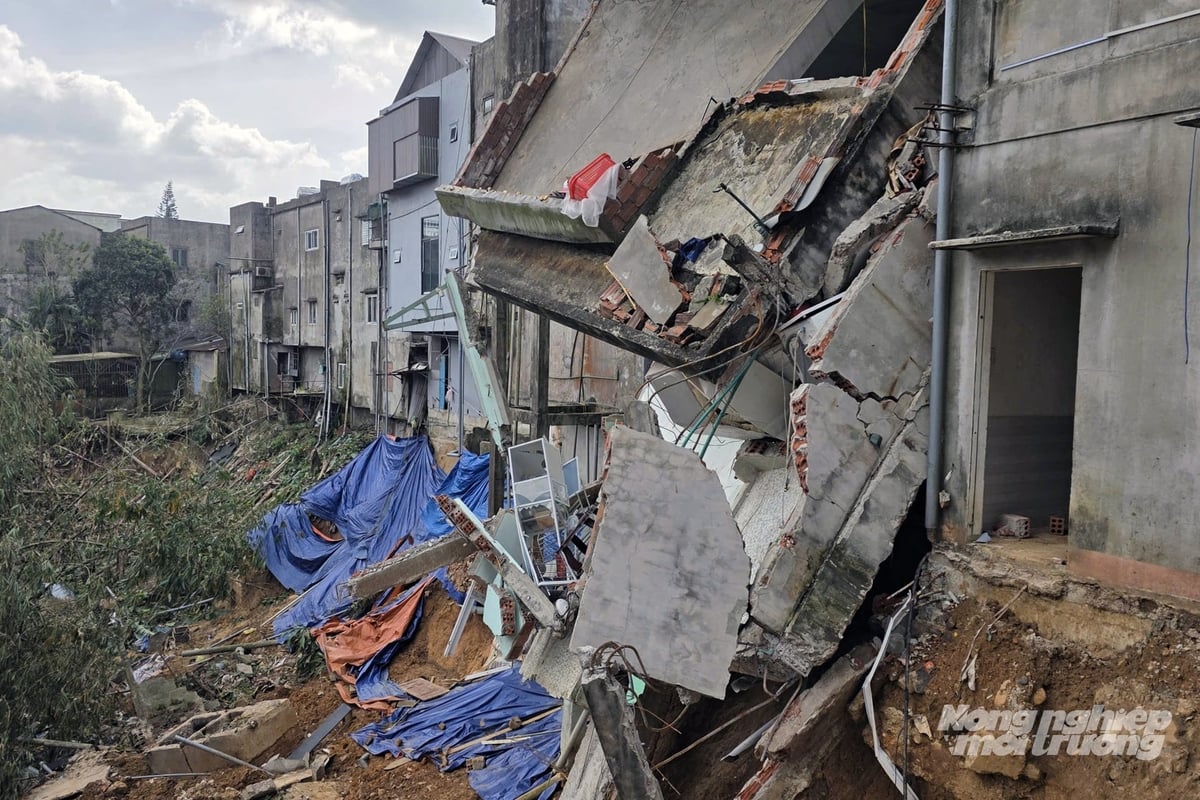 Hiện trường sạt lở tại khối 3A xã Khe Sanh. Ảnh: Võ Dũng.