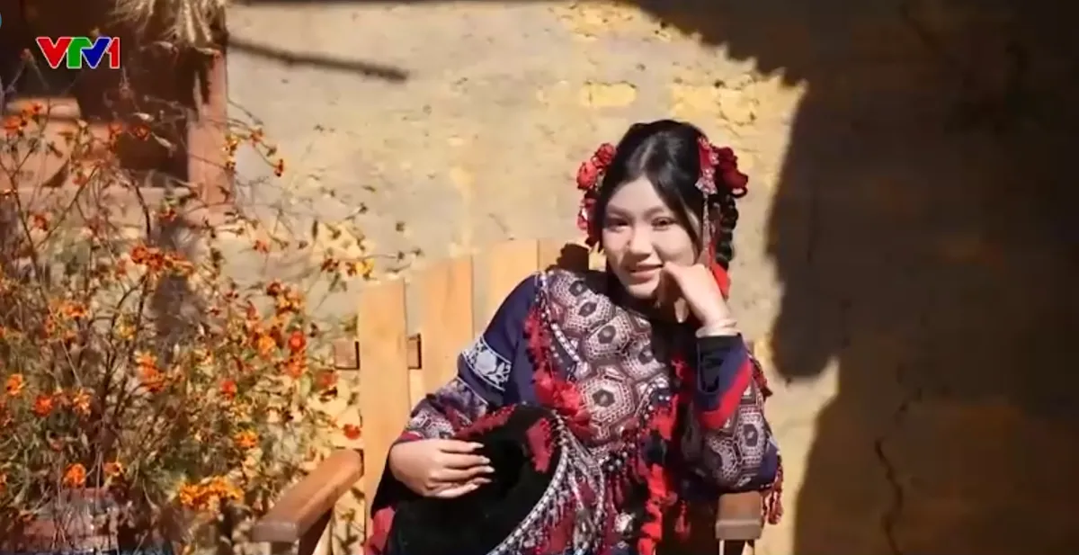 ບ້ານລອນໄຊພັດທະນາການທ່ອງທ່ຽວດ້ວຍການນຳໃຊ້ເຕັກໂນໂລຊີດີຈີຕອນ - ຮູບ 1. Làng Lô Lô Chải phát triển du lịch nhờ ứng dụng công nghệ số- Ảnh 1.