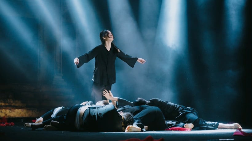 劇「ドライ・クリーク」の一場面。（写真：LSD）