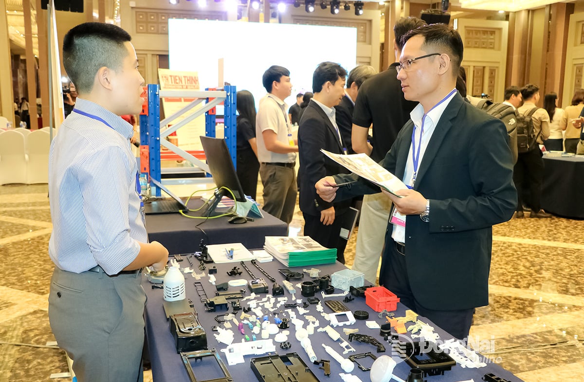 Supporting industry products of a Dong Nai enterprise participated in the exhibition to seek partners at the Vietnam - Japan Business Connection Conference 2025. Photo: Vuong The